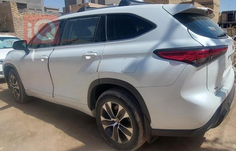 تۆیۆتا هایلاندەر